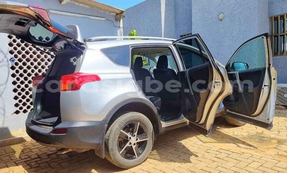 Buy Used Toyota RAV4 Silver Car in Lome in Togo Buy Used Toyota RAV4 Silver Car in Lome in Togo