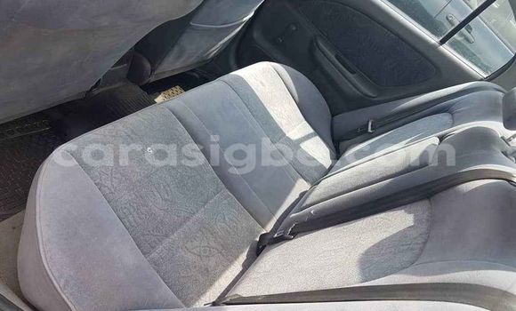 Buy Used Toyota Avensis Green Car in Lome in Togo Buy Used Toyota Avensis Green Car in Lome in Togo