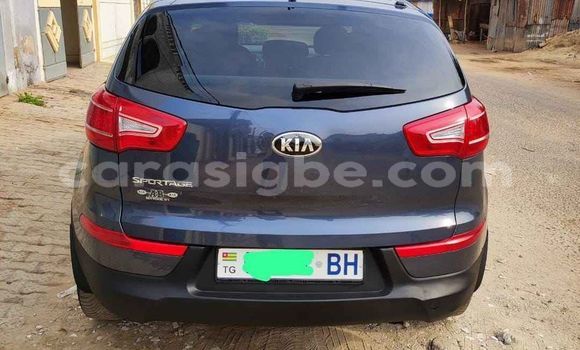 Buy Used Kia Sportage Blue Car in Lome in Togo Buy Used Kia Sportage Blue Car in Lome in Togo