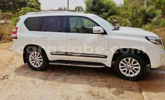Buy Used Toyota Land Cruiser White Car in Lome in Togo Buy Used Toyota Land Cruiser White Car in Lome in Togo