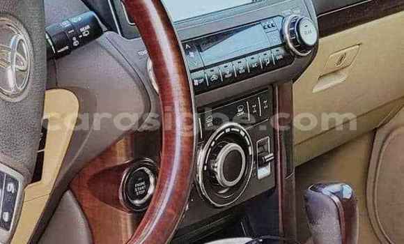 Buy Used Toyota Land Cruiser White Car in Lome in Togo Buy Used Toyota Land Cruiser White Car in Lome in Togo