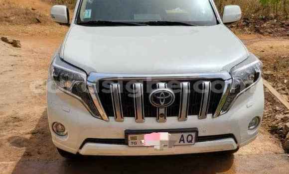Buy Used Toyota Land Cruiser White Car in Lome in Togo Buy Used Toyota Land Cruiser White Car in Lome in Togo
