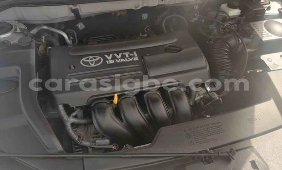 Buy Used Toyota Avensis Silver Car in Lome in Togo Buy Used Toyota Avensis Silver Car in Lome in Togo