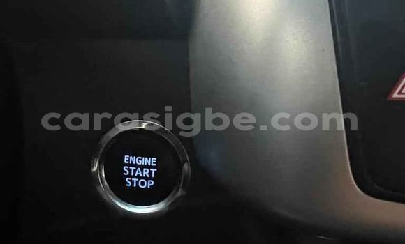 Buy Used Toyota Highlander White Car in Lome in Togo Buy Used Toyota Highlander White Car in Lome in Togo