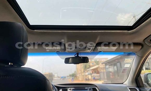 Buy Used Toyota Highlander White Car in Lome in Togo Buy Used Toyota Highlander White Car in Lome in Togo