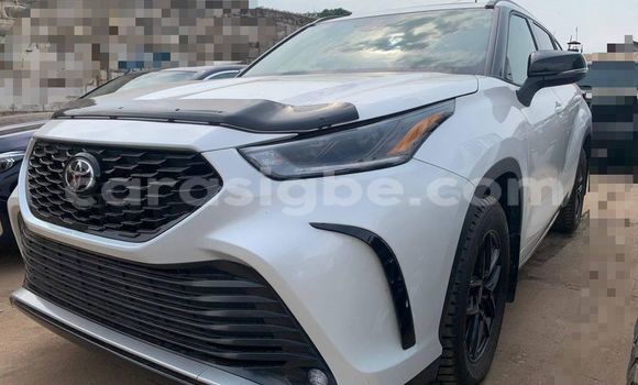 Buy Used Toyota Highlander White Car in Lome in Togo Buy Used Toyota Highlander White Car in Lome in Togo