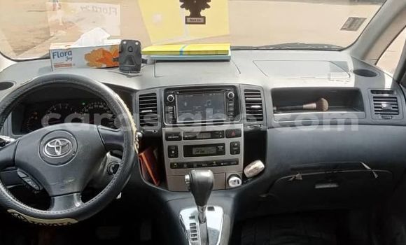 Buy Used Toyota Corolla Verso White Car in Lome in Togo Buy Used Toyota Corolla Verso White Car in Lome in Togo