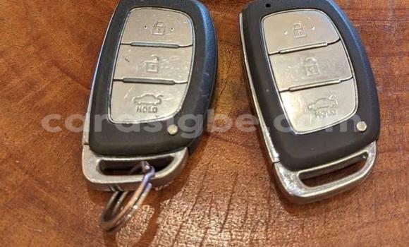 Buy Used Hyundai Sonata White Car in Lome in Togo Buy Used Hyundai Sonata White Car in Lome in Togo