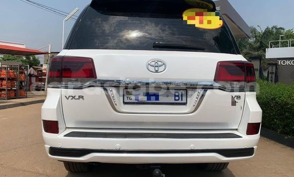 Buy Used Toyota Land Cruiser White Car in Lome in Togo Buy Used Toyota Land Cruiser White Car in Lome in Togo