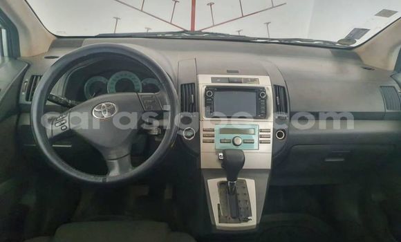 Buy Used Toyota Corolla Verso Silver Car in Lome in Togo Buy Used Toyota Corolla Verso Silver Car in Lome in Togo
