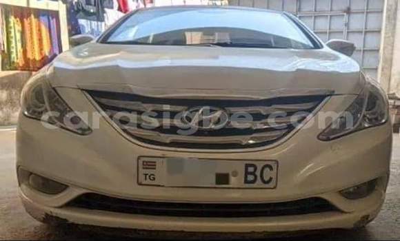 Buy Used Hyundai Sonata White Car in Lome in Maritime Buy Used Hyundai Sonata White Car in Lome in Maritime