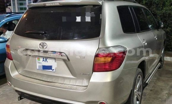 Buy Used Toyota Highlander Silver Car in Lome in Togo Buy Used Toyota Highlander Silver Car in Lome in Togo