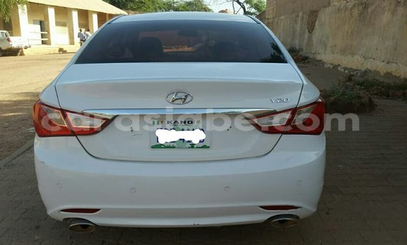 Buy Used Hyundai Sonata White Car in Lome in Togo Buy Used Hyundai Sonata White Car in Lome in Togo