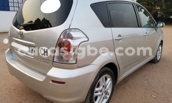 Acheter Occasion Voiture Toyota Corolla Verso Beige à Lomé, Togo Acheter Occasion Voiture Toyota Corolla Verso Beige à Lomé, Togo