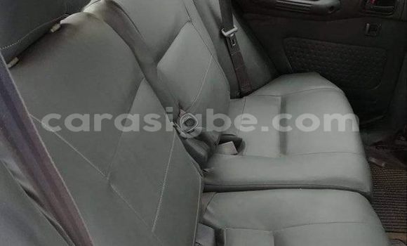 Acheter Occasion Voiture Toyota RAV4 Bleu à Lomé, Togo Acheter Occasion Voiture Toyota RAV4 Bleu à Lomé, Togo