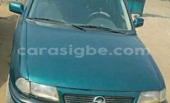 Acheter Occasion Voiture Opel Astra Vert à Lomé, Togo Acheter Occasion Voiture Opel Astra Vert à Lomé, Togo