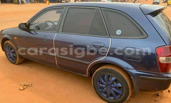 Acheter Occasion Voiture Mazda 323 Bleu à Lomé, Togo