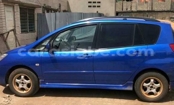 Acheter Occasion Voiture Toyota Corolla Verso Bleu à Lomé, Togo