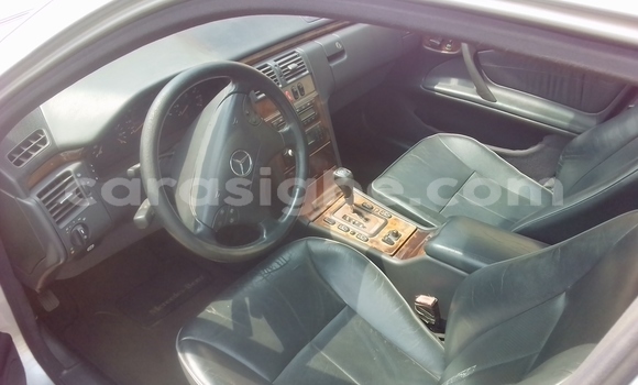 Acheter Occasion Voiture Mercedes‒Benz E–Class Gris à Lomé, Togo Acheter Occasion Voiture Mercedes‒Benz E–Class Gris à Lomé, Togo