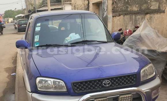 Acheter Occasion Voiture Toyota RAV4 Bleu à Lomé, Maritime Acheter Occasion Voiture Toyota RAV4 Bleu à Lomé, Maritime