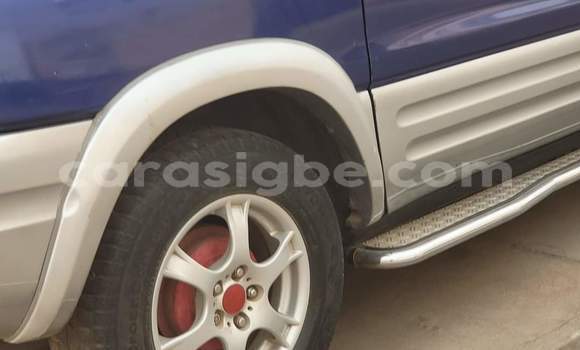 Acheter Occasion Voiture Toyota RAV4 Bleu à Lomé, Maritime Acheter Occasion Voiture Toyota RAV4 Bleu à Lomé, Maritime