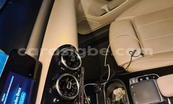 Acheter Occasion Voiture Mercedes‒Benz A-klasse AMG Blanc à Lomé, Togo Acheter Occasion Voiture Mercedes‒Benz A-klasse AMG Blanc à Lomé, Togo