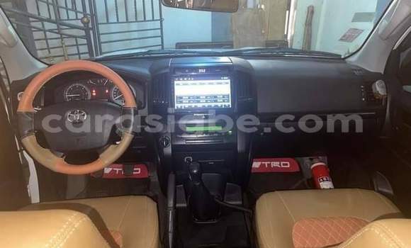 Acheter Occasion Voiture Toyota Land Cruiser Blanc à Lomé, Togo Acheter Occasion Voiture Toyota Land Cruiser Blanc à Lomé, Togo