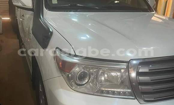 Acheter Occasion Voiture Toyota Land Cruiser Blanc à Lomé, Togo Acheter Occasion Voiture Toyota Land Cruiser Blanc à Lomé, Togo