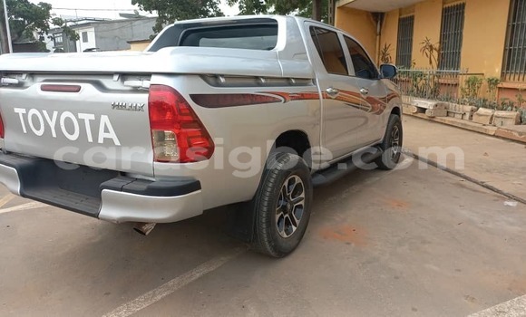 Acheter Occasion Voiture Toyota Hilux Gris à Lomé, Togo Acheter Occasion Voiture Toyota Hilux Gris à Lomé, Togo