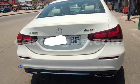 Acheter Occasion Voiture Mercedes‒Benz A-klasse AMG Blanc à Lomé, Togo Acheter Occasion Voiture Mercedes‒Benz A-klasse AMG Blanc à Lomé, Togo