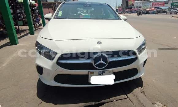 Acheter Occasion Voiture Mercedes‒Benz A-klasse AMG Blanc à Lomé, Togo Acheter Occasion Voiture Mercedes‒Benz A-klasse AMG Blanc à Lomé, Togo
