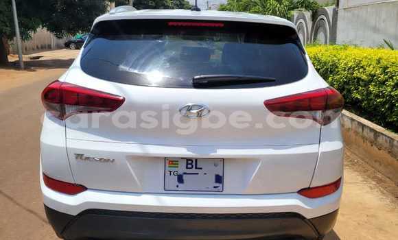 Acheter Occasion Voiture Toyota RAV4 Blanc à Lomé, Togo Acheter Occasion Voiture Toyota RAV4 Blanc à Lomé, Togo