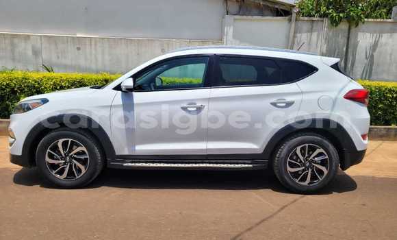 Acheter Occasion Voiture Toyota RAV4 Blanc à Lomé, Togo Acheter Occasion Voiture Toyota RAV4 Blanc à Lomé, Togo