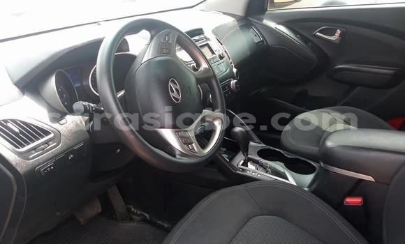 Buy Used Hyundai Tucson Silver Car in Lome in Togo Buy Used Hyundai Tucson Silver Car in Lome in Togo