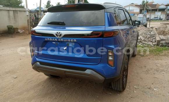 Acheter Occasion Voiture Toyota Crown Bleu à Lomé, Togo Acheter Occasion Voiture Toyota Crown Bleu à Lomé, Togo