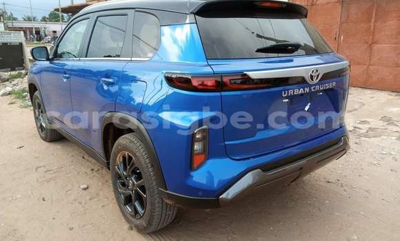 Acheter Occasion Voiture Toyota Crown Bleu à Lomé, Togo Acheter Occasion Voiture Toyota Crown Bleu à Lomé, Togo