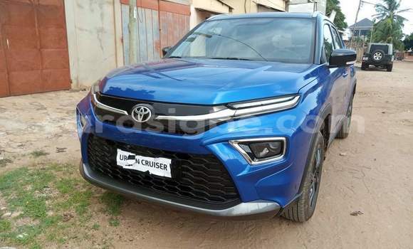 Acheter Occasion Voiture Toyota Crown Bleu à Lomé, Togo Acheter Occasion Voiture Toyota Crown Bleu à Lomé, Togo