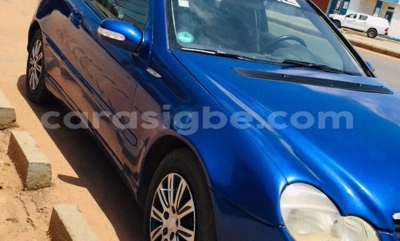 Buy Used Mercedes‒Benz 230 Blue Car in Lome in Maritime