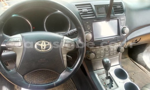 Acheter Occasion Voiture Toyota Highlander Gris à Lomé, Togo Acheter Occasion Voiture Toyota Highlander Gris à Lomé, Togo
