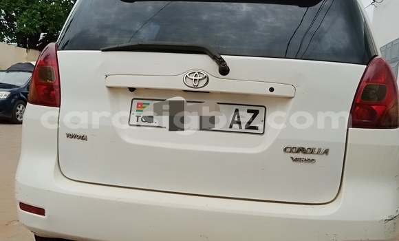 Acheter Occasion Voiture Toyota Corolla Verso Blanc à Lomé, Togo Acheter Occasion Voiture Toyota Corolla Verso Blanc à Lomé, Togo