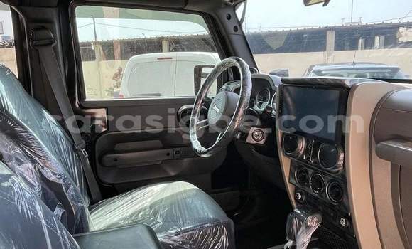 Acheter Occasion Voiture Jeep Wrangler Rouge à Lomé, Togo Acheter Occasion Voiture Jeep Wrangler Rouge à Lomé, Togo