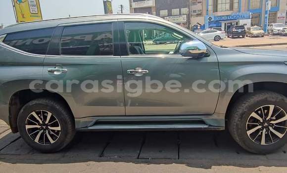 Acheter Neuf Voiture Mitsubishi Montero Sport Gris à Lomé, Togo Acheter Neuf Voiture Mitsubishi Montero Sport Gris à Lomé, Togo