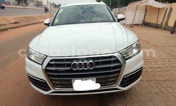 Acheter Occasion Voiture Audi Q5 Blanc à Lomé, Togo Acheter Occasion Voiture Audi Q5 Blanc à Lomé, Togo