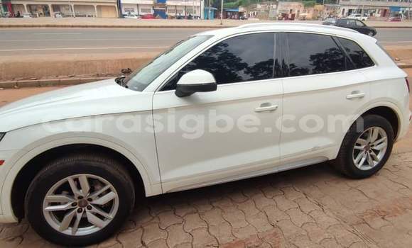Acheter Occasion Voiture Audi Q5 Blanc à Lomé, Togo Acheter Occasion Voiture Audi Q5 Blanc à Lomé, Togo