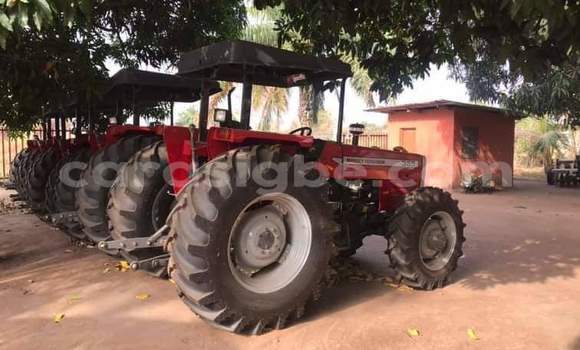 Acheter Neuf Utilitaire Caterpillar 120 Rouge à Lomé, Togo Acheter Neuf Utilitaire Caterpillar 120 Rouge à Lomé, Togo