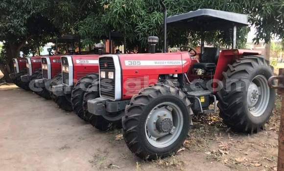 Acheter Neuf Utilitaire Caterpillar 120 Rouge à Lomé, Togo Acheter Neuf Utilitaire Caterpillar 120 Rouge à Lomé, Togo