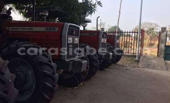 Acheter Neuf Utilitaire Caterpillar 120 Rouge à Lomé, Togo Acheter Neuf Utilitaire Caterpillar 120 Rouge à Lomé, Togo