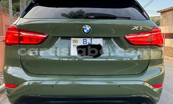 Acheter Occasion Voiture BMW X1 Vert à Lomé, Togo Acheter Occasion Voiture BMW X1 Vert à Lomé, Togo