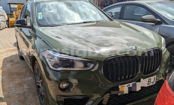 Acheter Occasion Voiture BMW X1 Vert à Lomé, Togo Acheter Occasion Voiture BMW X1 Vert à Lomé, Togo