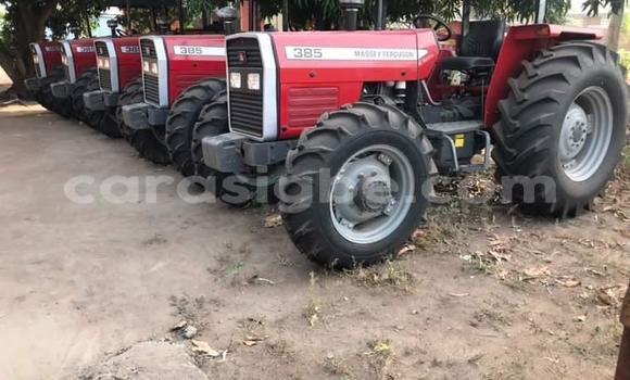 Acheter Neuf Utilitaire Caterpillar 120 Rouge à Lomé, Togo